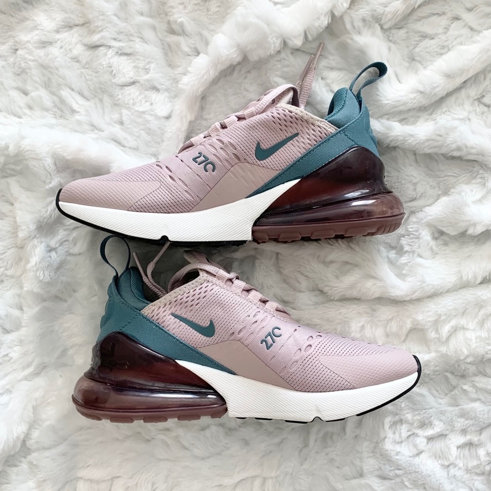 Nike Air Max 270 - Picture 4 of 7